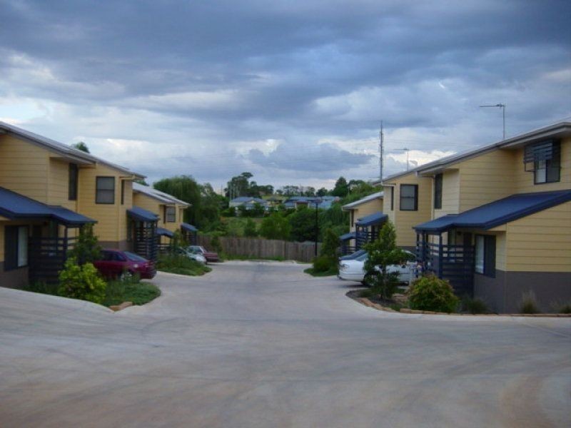 1/337 Spring Street, Kearneys Spring QLD 4350