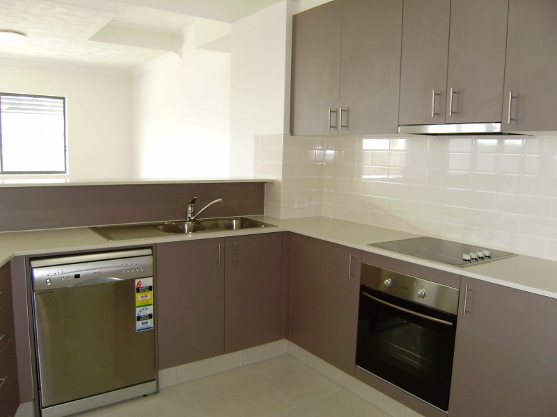 64/2 Acacia Court, Robina QLD 4226