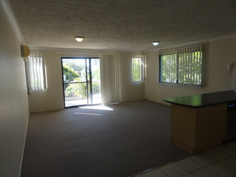 8 Whitby Street, Southport QLD 4215