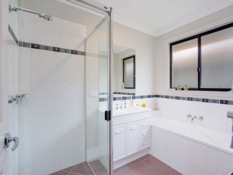 8 Heathwood Street, Taigum QLD 4018