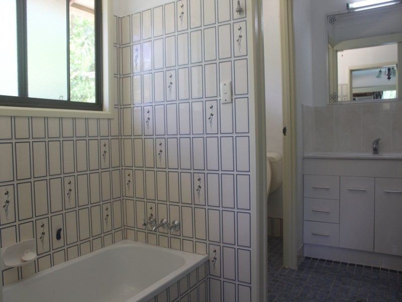 4 Severn Court, Rochedale South QLD 4123