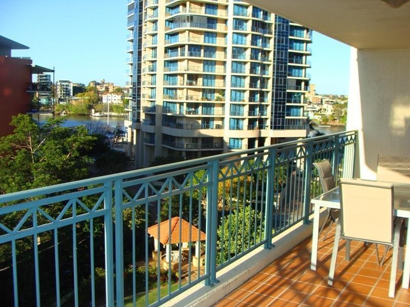 21/1 GOODWIN STREET, Kangaroo Point QLD 4169