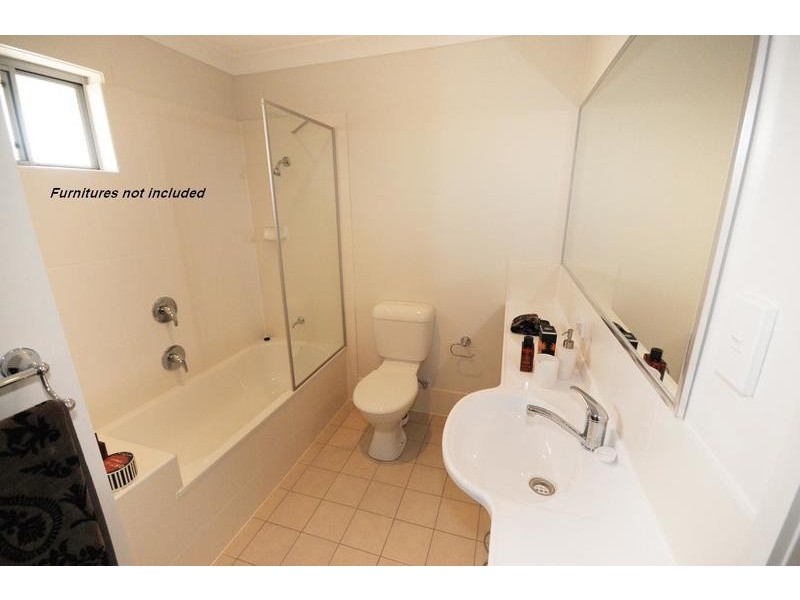 116- 136  Station Rd, Loganlea QLD 4131