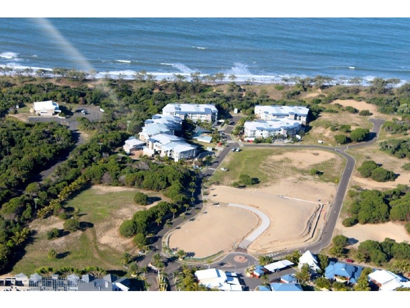 105/4 Beaches Village Circuit, Agnes Water QLD 4677