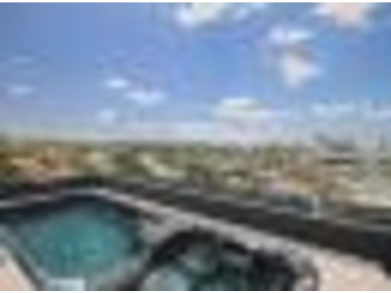 215/159 Logan Road, Woolloongabba QLD 4102