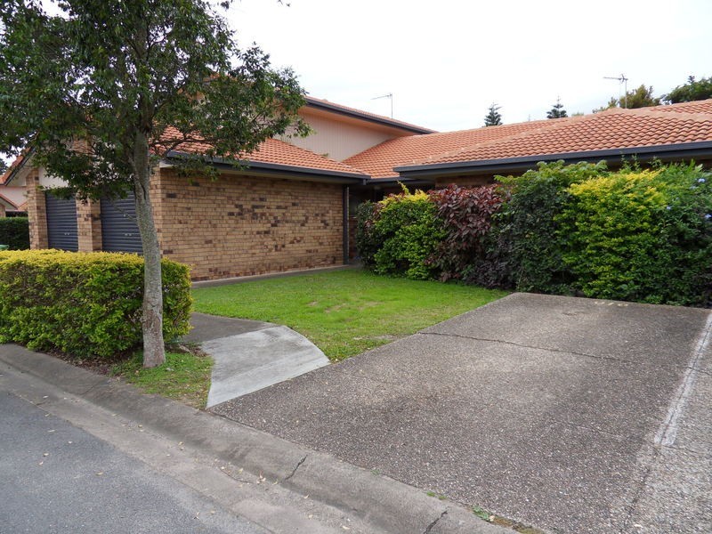 waterford court, Bundall QLD 4217
