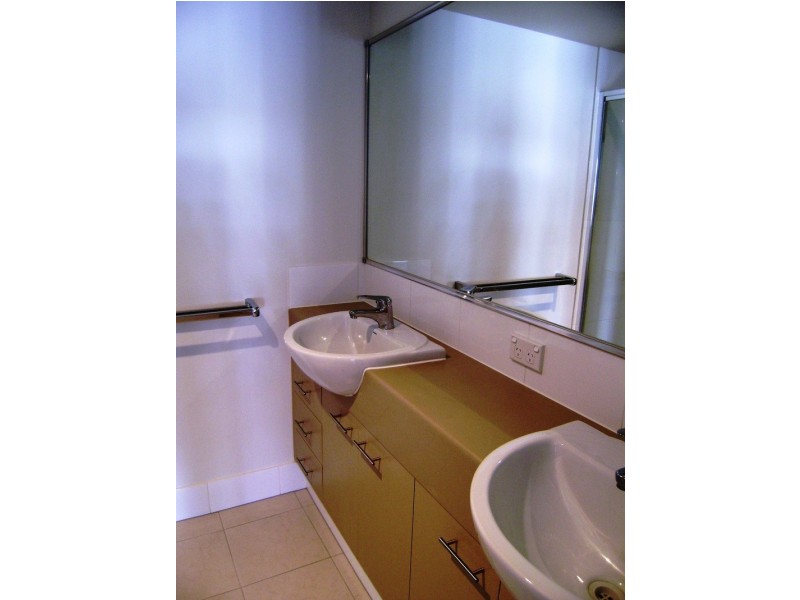 A10/1 Acacia Crt, Robina QLD 4226