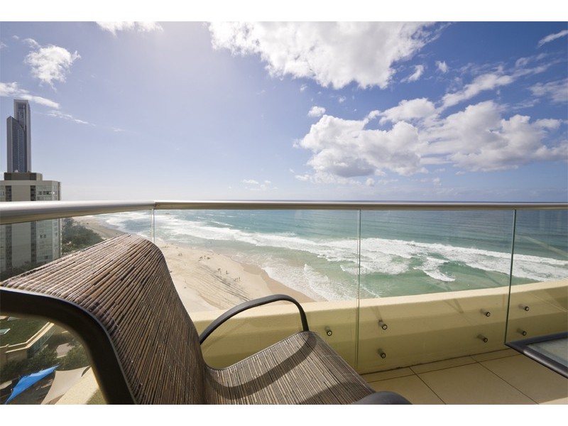33/23-27 Northcliffe Terrace, Surfers Paradise QLD 4217