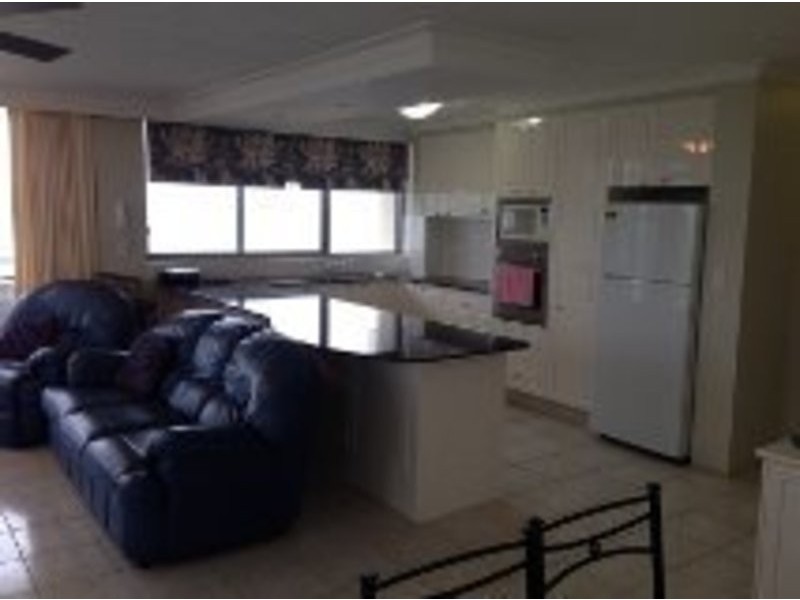 33/23-27 Northcliffe Terrace, Surfers Paradise QLD 4217