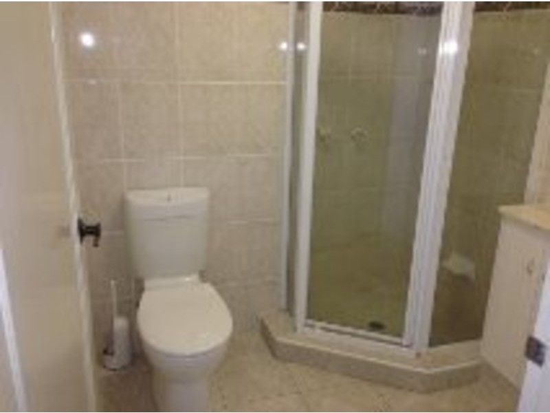 33/23-27 Northcliffe Terrace, Surfers Paradise QLD 4217