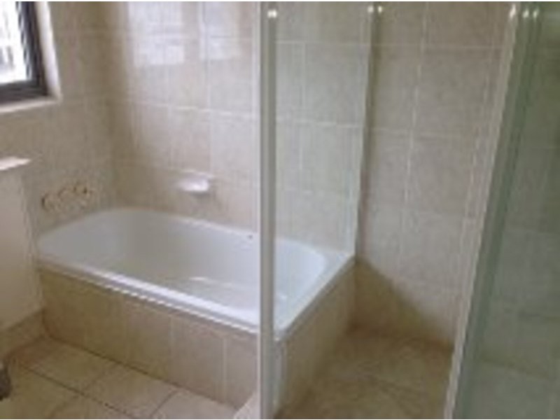 33/23-27 Northcliffe Terrace, Surfers Paradise QLD 4217