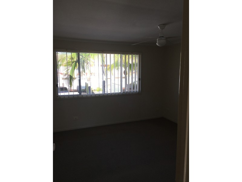 49/125-129 Pappas Way, Carrara QLD 4211