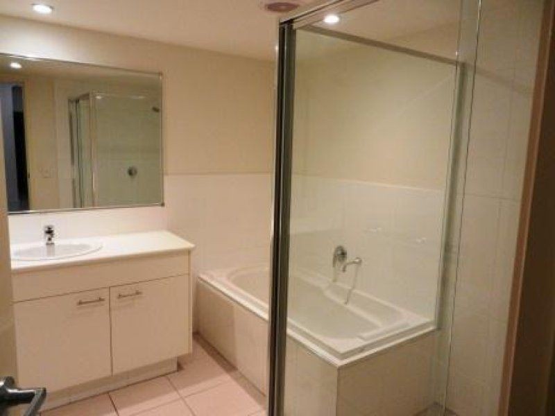 C06/1 Acacia Crt, Robina QLD 4226