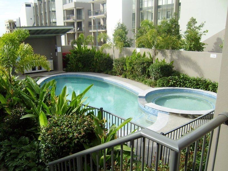 E03/2 Acacia Court, Robina QLD 4226