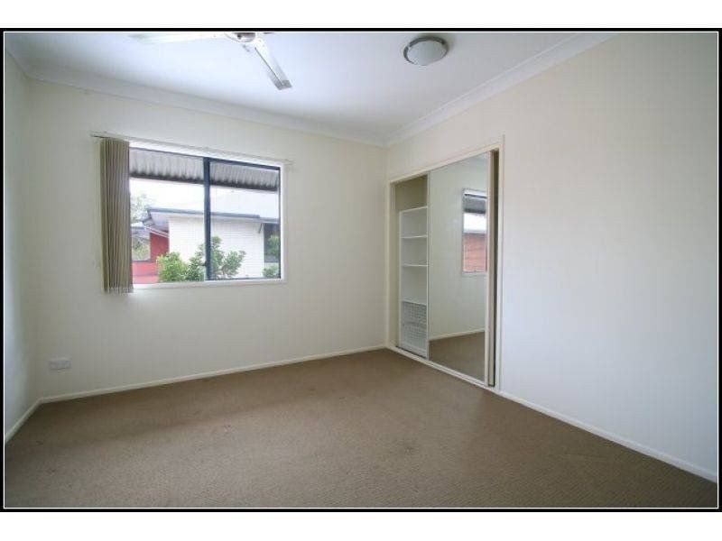 170 Whiting Street, Labrador QLD 4215