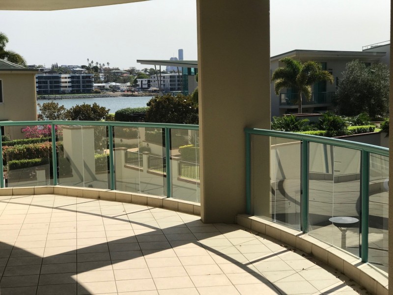 2/29 Sutherland Tower, Hamilton QLD 4007