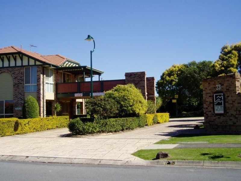 23 Tristan Court, Benowa QLD 4217