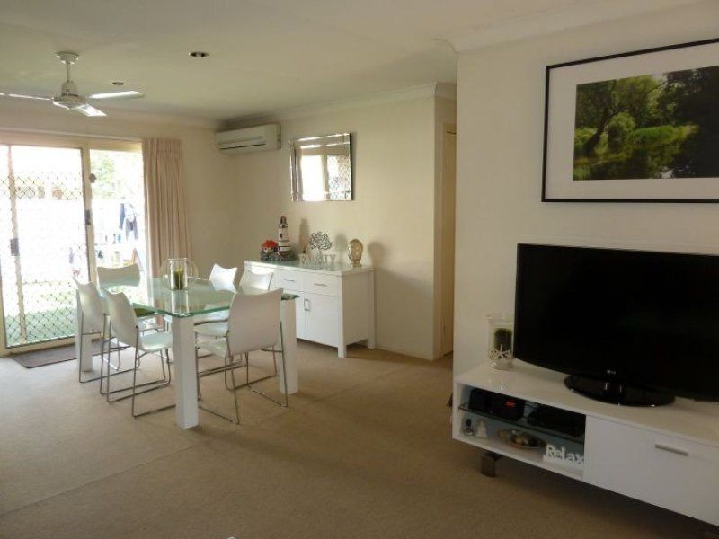 23 Tristan Court, Benowa QLD 4217