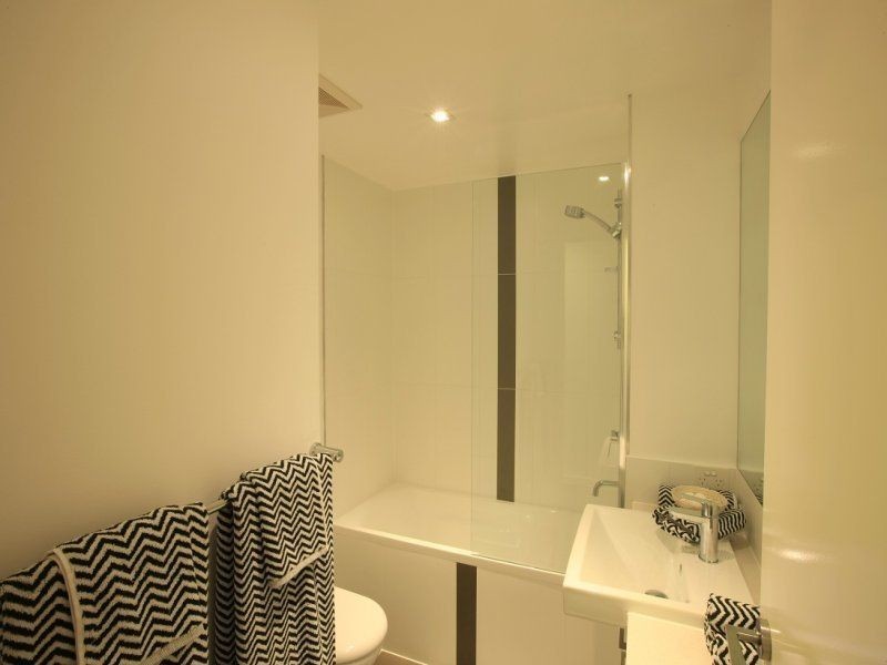 702/159 Logan Road, Woolloongabba QLD 4102