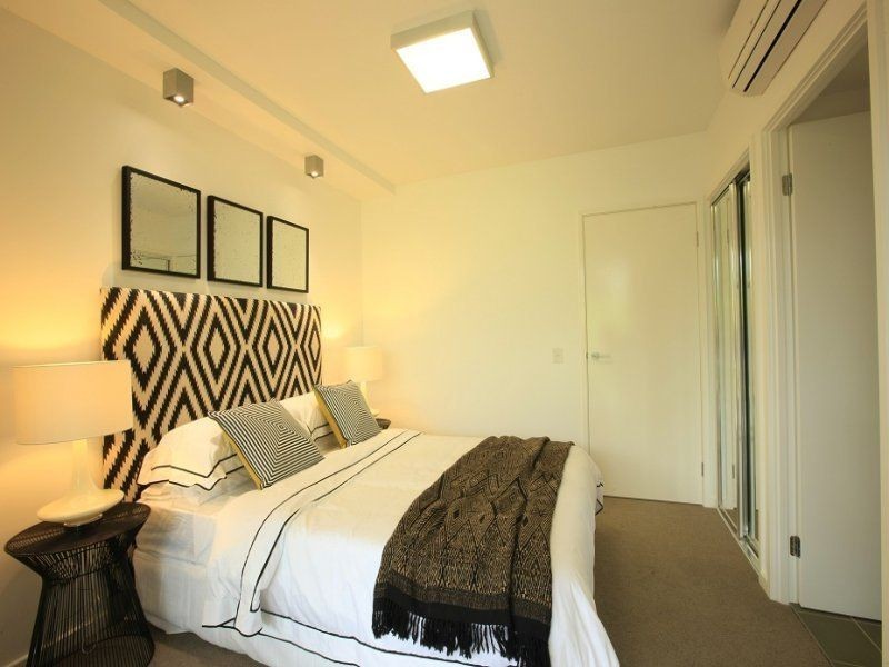 702/159 Logan Road, Woolloongabba QLD 4102