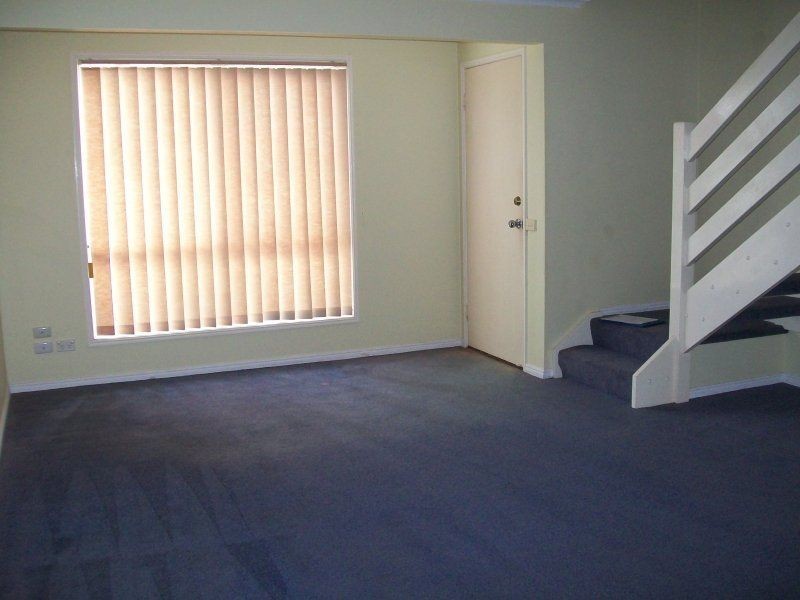 28 125 Pappas Way, Carrara QLD 4211