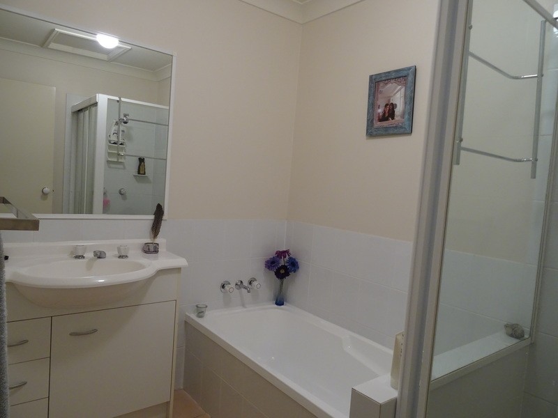 19 Harrow Place, Arundel QLD 4214