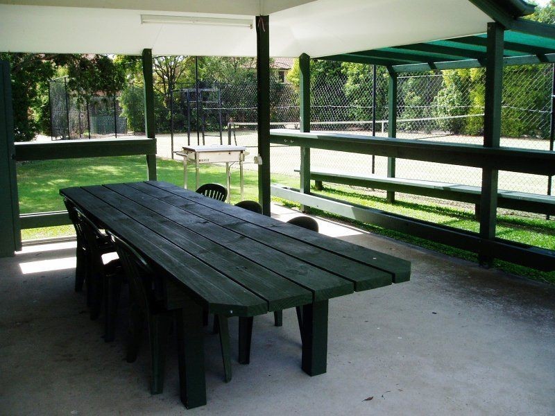 23 Tristan Court, Benowa QLD 4217