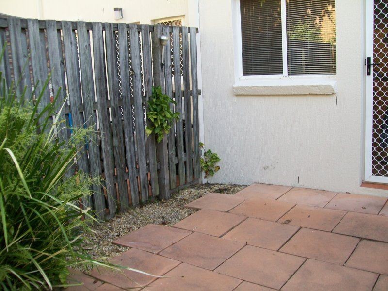 21 125 Pappas Way, Carrara QLD 4211