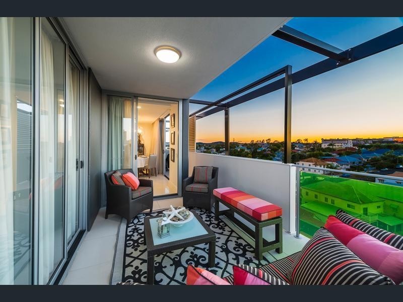 702/159 Logan Road, Woolloongabba QLD 4102