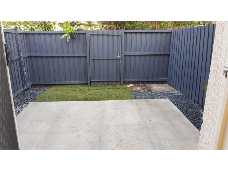12/125 Pappas Way, Carrara QLD 4211