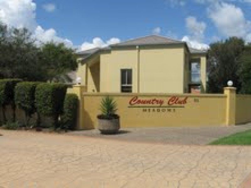 95 Arundel Drive, Arundel QLD 4214