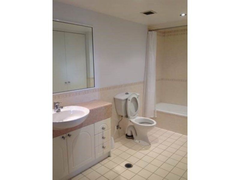 22/1 Goodwin Street, Kangaroo Point QLD 4169