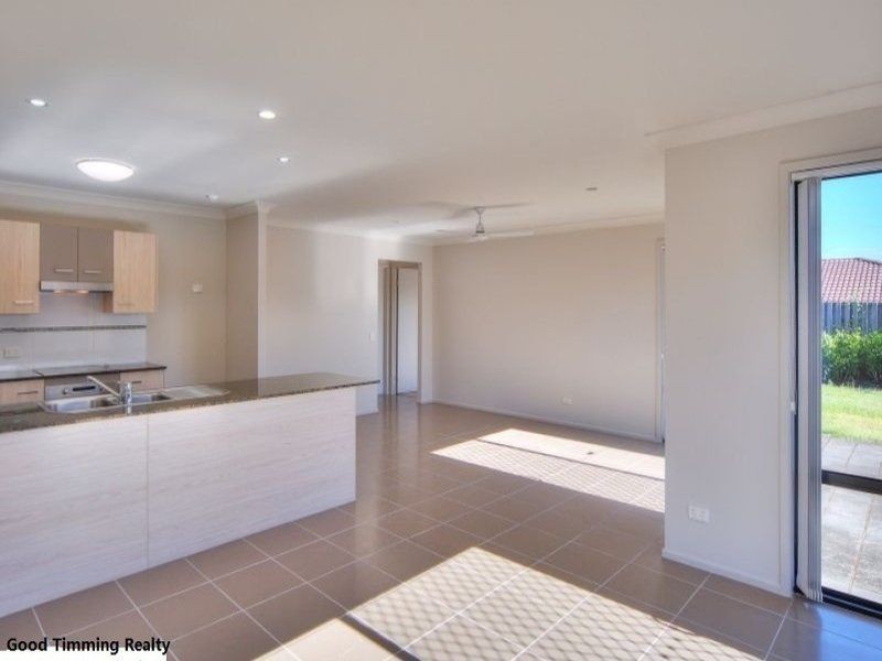 15 Watheroo Place, Parkinson QLD 4115