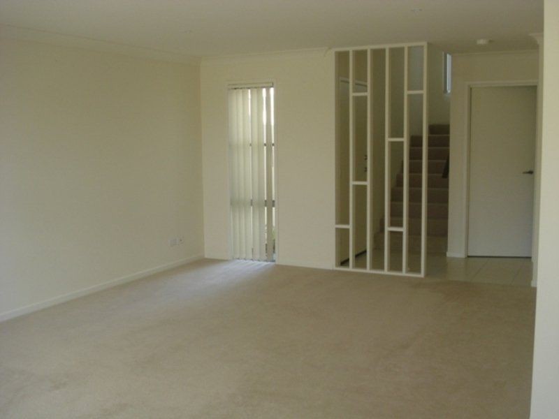 16/1 Belongil Street, Pacific Pines QLD 4211