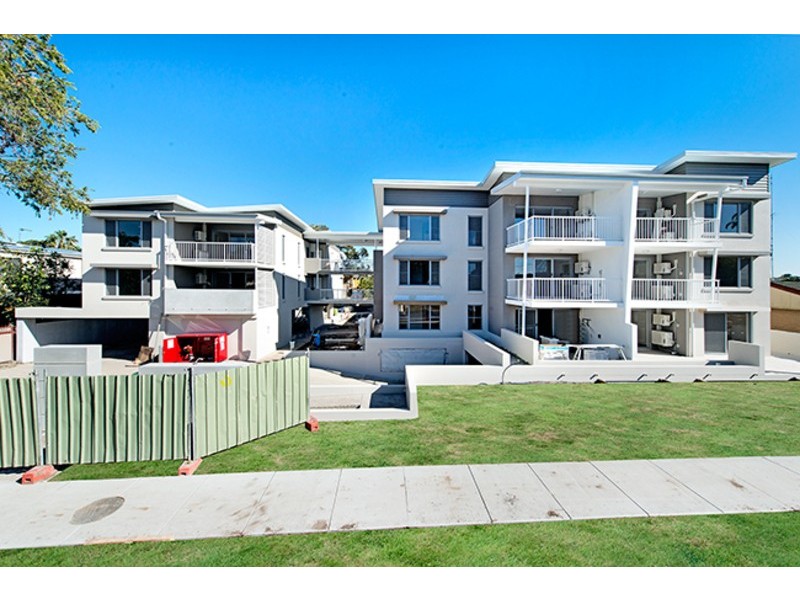 Labrador QLD 4215
