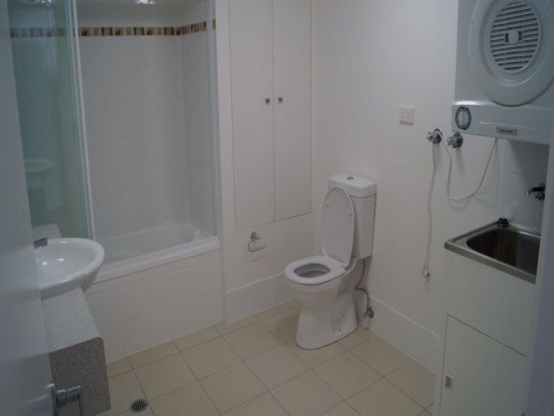 Labrador QLD 4215