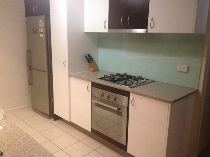 65/101 Clarence Rd, Indooroopilly QLD 4068