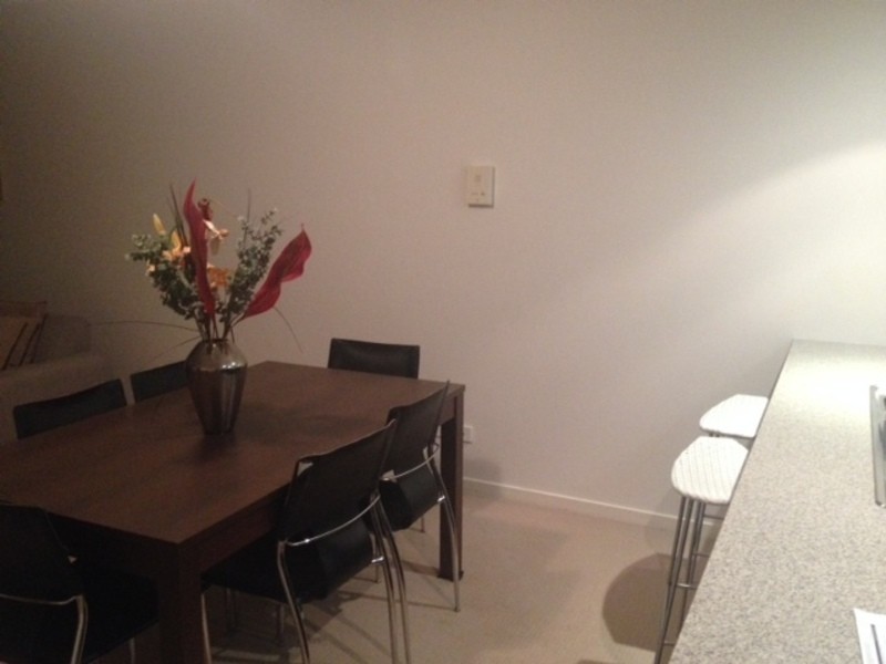 65/101 Clarence Rd, Indooroopilly QLD 4068