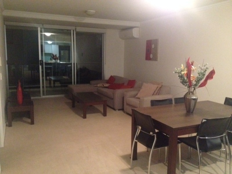 65/101 Clarence Rd, Indooroopilly QLD 4068