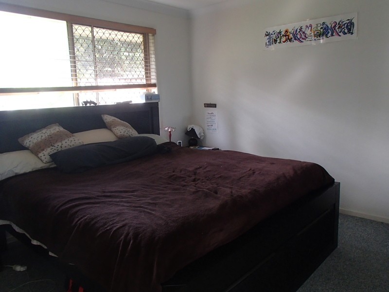 villa @/11 waterford court, Bundall QLD 4217