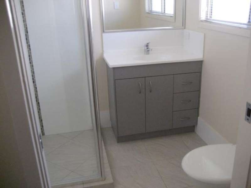 16/2 Weir Drive, Upper Coomera QLD 4209