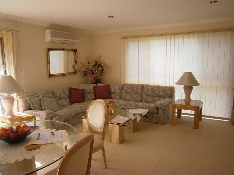 23 Tristan Court, Benowa QLD 4217