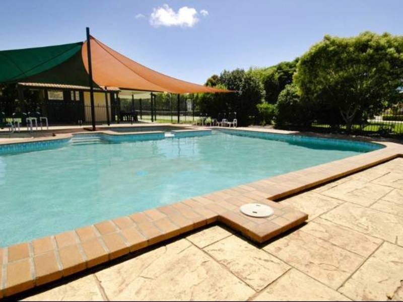 23 Tristan Court, Benowa QLD 4217