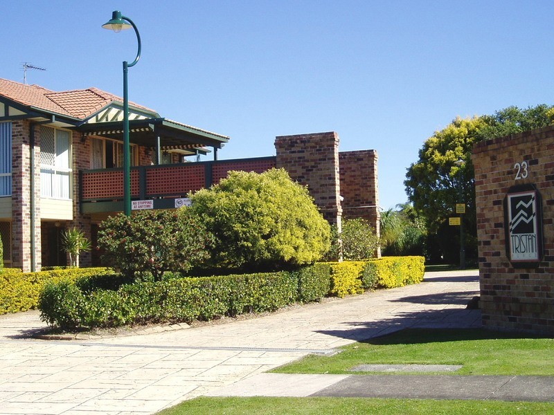 23 Tristan Court, Benowa QLD 4217