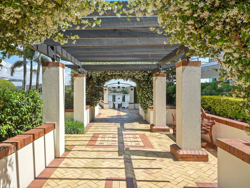 18/29 Harbour Rd, Hamilton QLD 4007