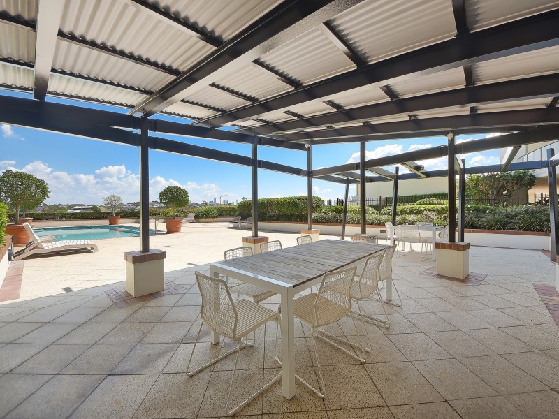 18/29 Harbour Rd, Hamilton QLD 4007