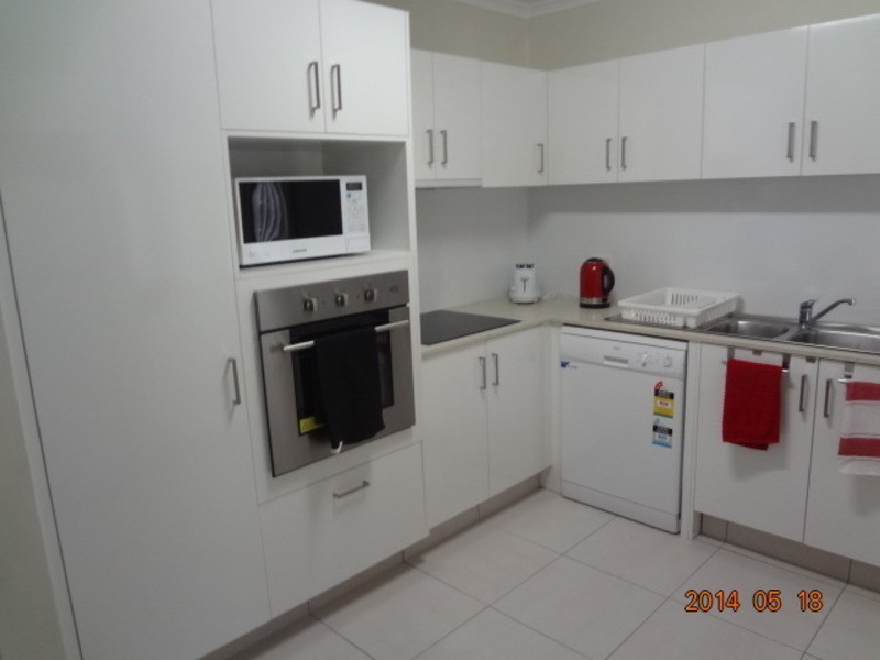 166  Surf Prd, Broadbeach QLD 4218