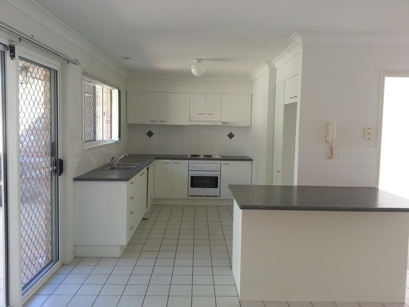 18 Sunny Court, Sunnybank Hills QLD 4109