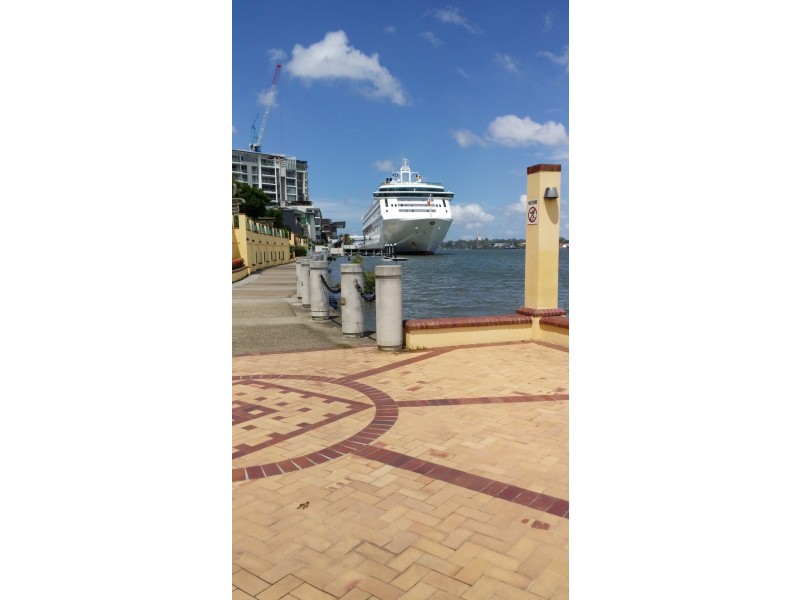 31 Harbour Rd, Hamilton QLD 4007
