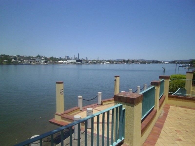 31 Harbour Rd, Hamilton QLD 4007